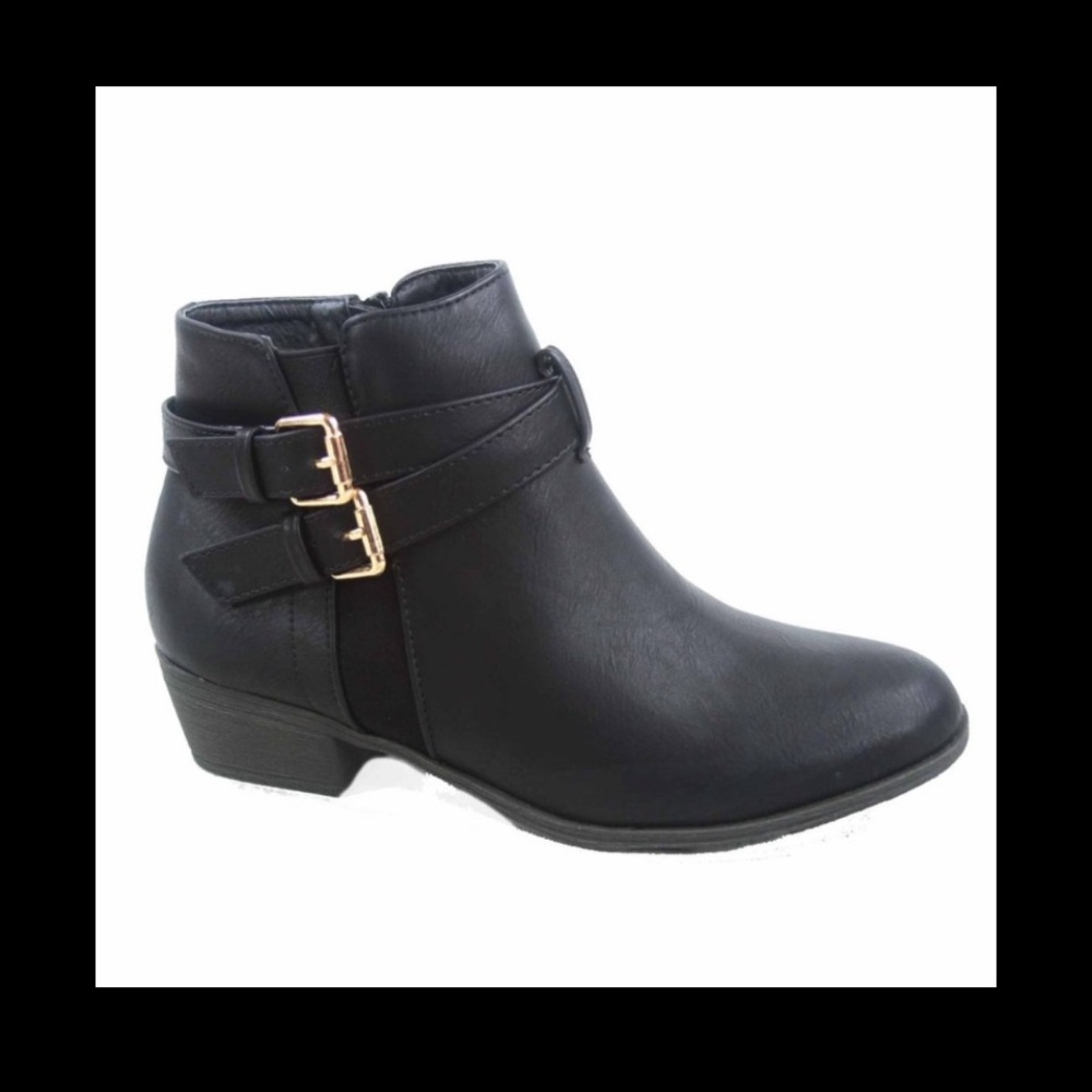 NWT Ankle Boots/ side zipper🌺